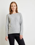 Pullover with sequins